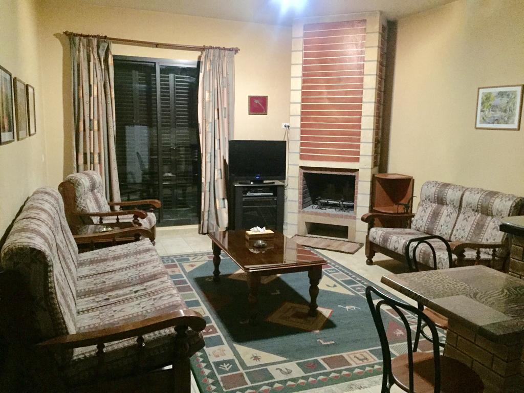 Stone Chalets Fārayyā Esterno foto